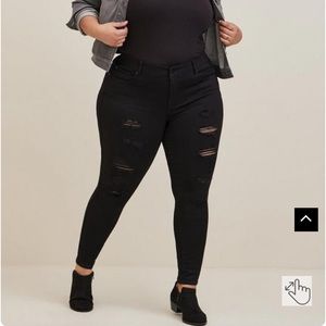 Torrid high rise black jeans. Only wore once
